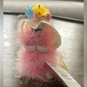 Annalee Dolls / Holidays Spring/Easter / 5” Girl Bonnet Mouse